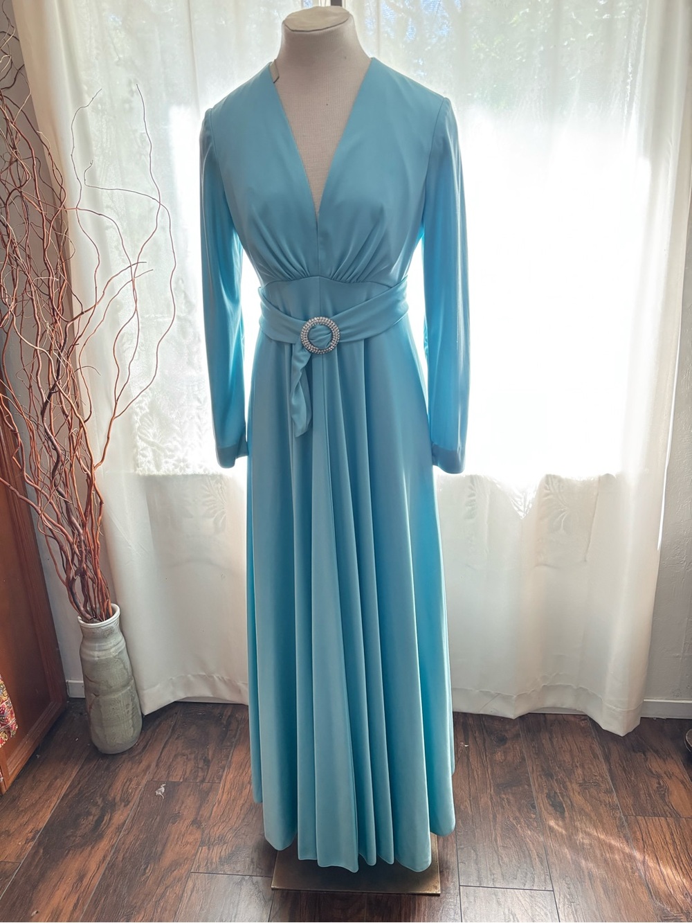 Elegant Vintage 70’s Sky Blue Long Sleeve V-Neck Disco Maxi Gown. Size M